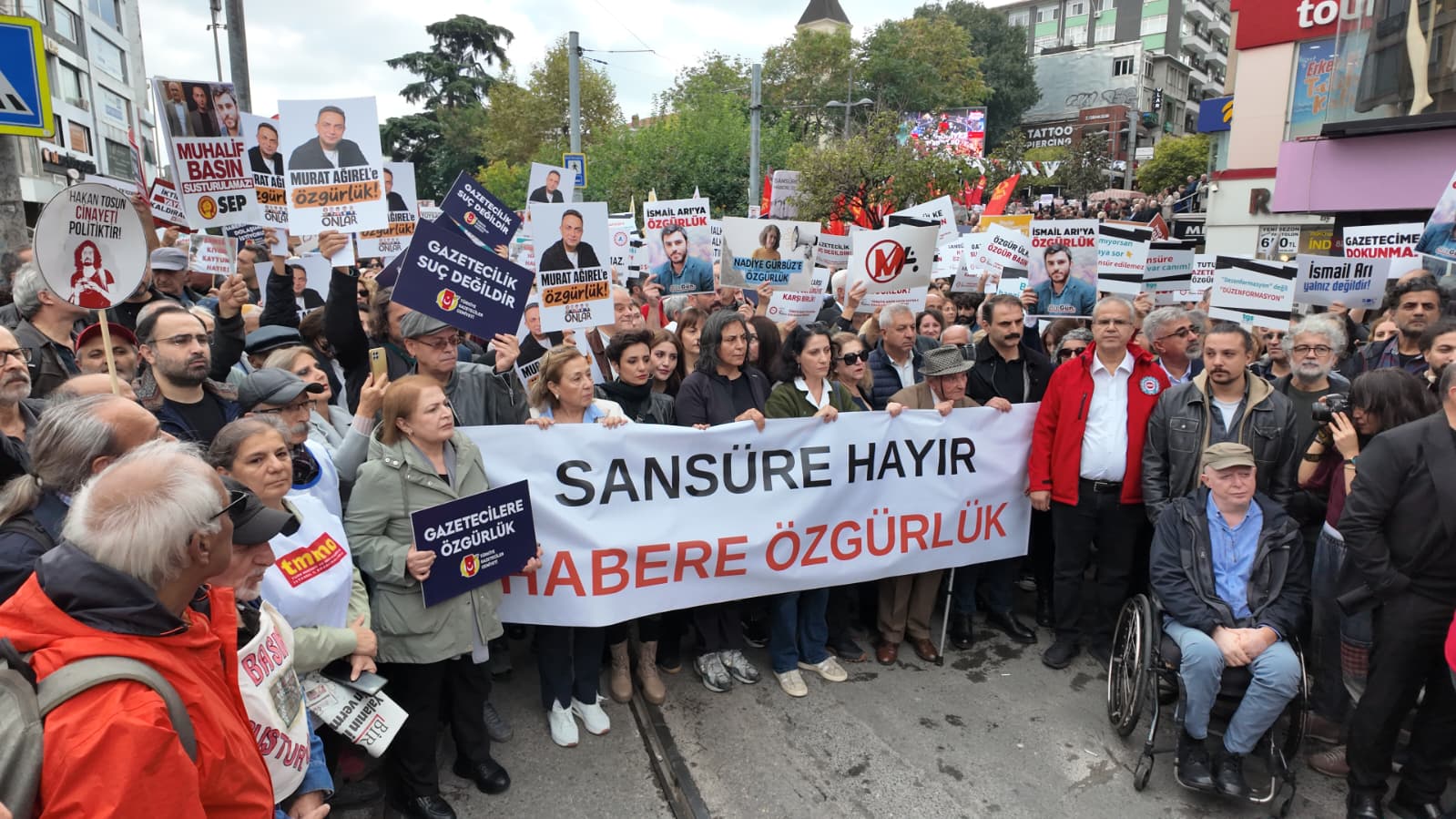 Gazetecilerden sansüre karşı ortak ses